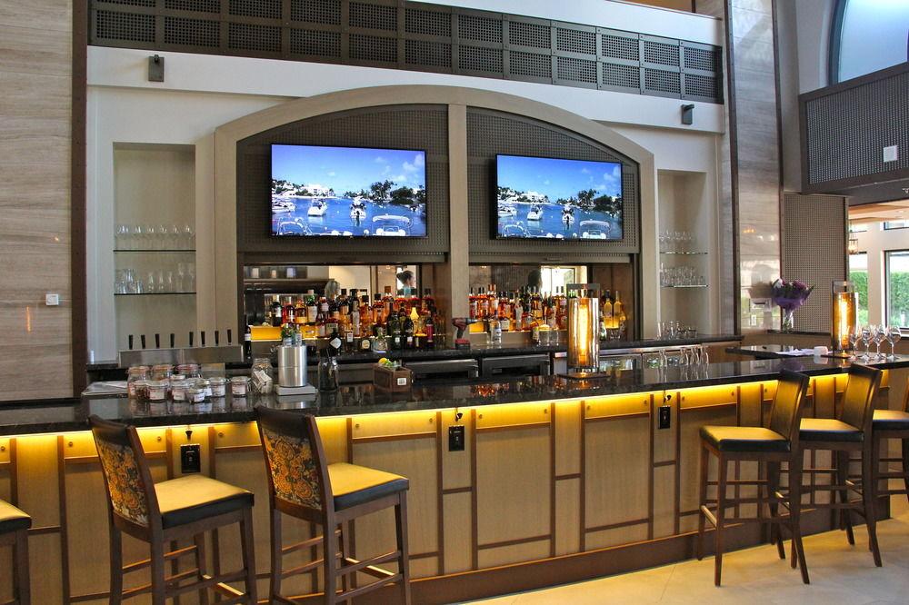 The Royal Kelowna - Bellstar Hotels & Resorts Extérieur photo