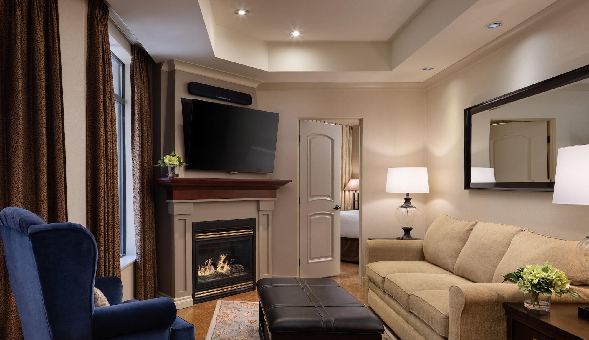 The Royal Kelowna - Bellstar Hotels & Resorts Extérieur photo
