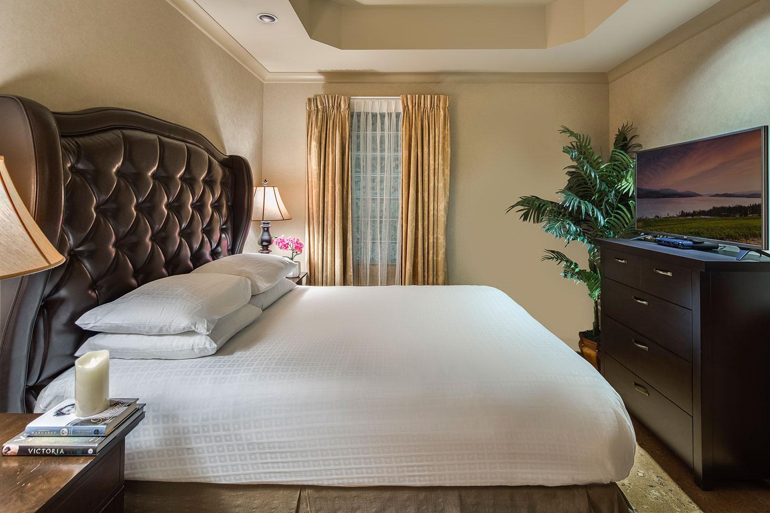 The Royal Kelowna - Bellstar Hotels & Resorts Extérieur photo